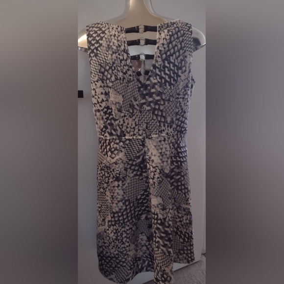 Latin Quarter dress ptp 21" - Picture 4 of 7